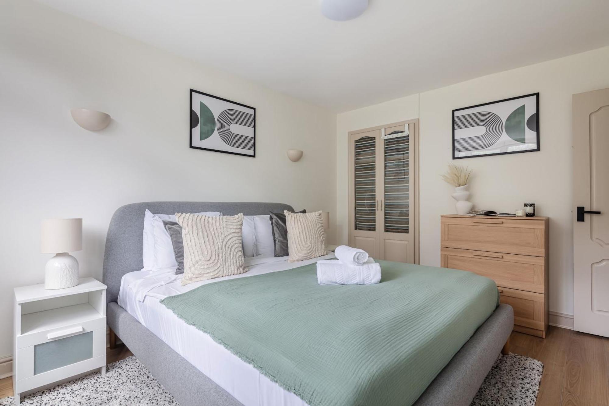 Apartment River Thames & Tate Britain - 4br With Patio - Cityapartmentstay *