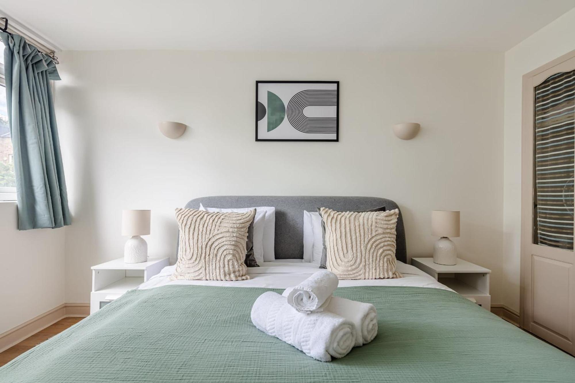 Apartment River Thames & Tate Britain - 4br With Patio - Cityapartmentstay