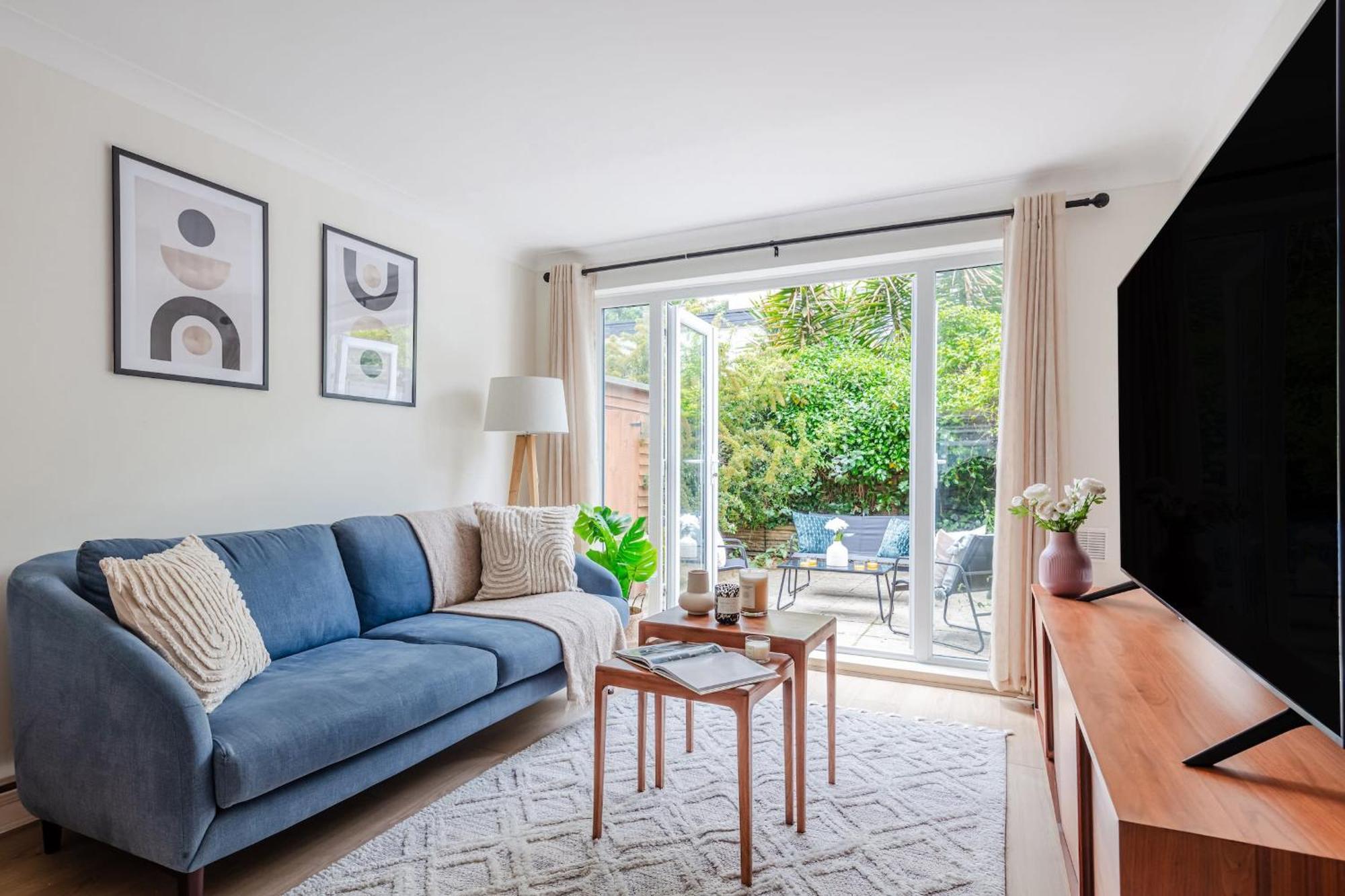 River Thames & Tate Britain - 4br With Patio - Cityapartmentstay Apartment London