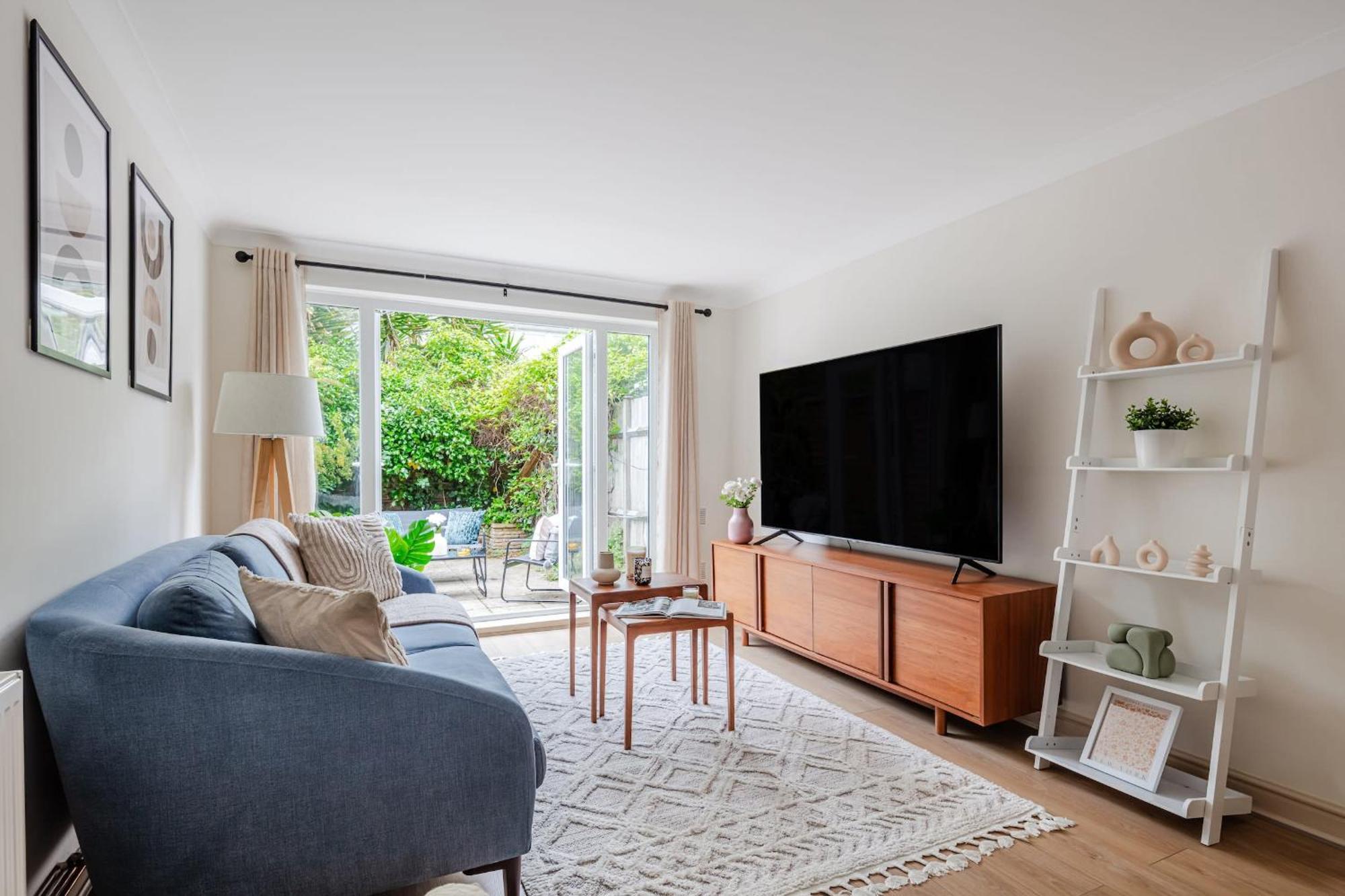 Apartment River Thames & Tate Britain - 4br With Patio - Cityapartmentstay *