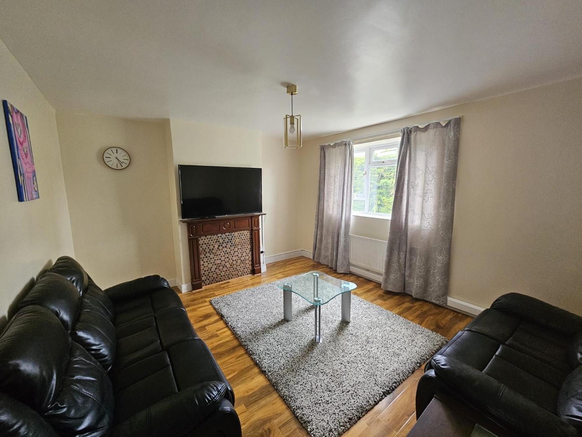 Apartment Newly Decorated 2 Bedroom Flat In South East London