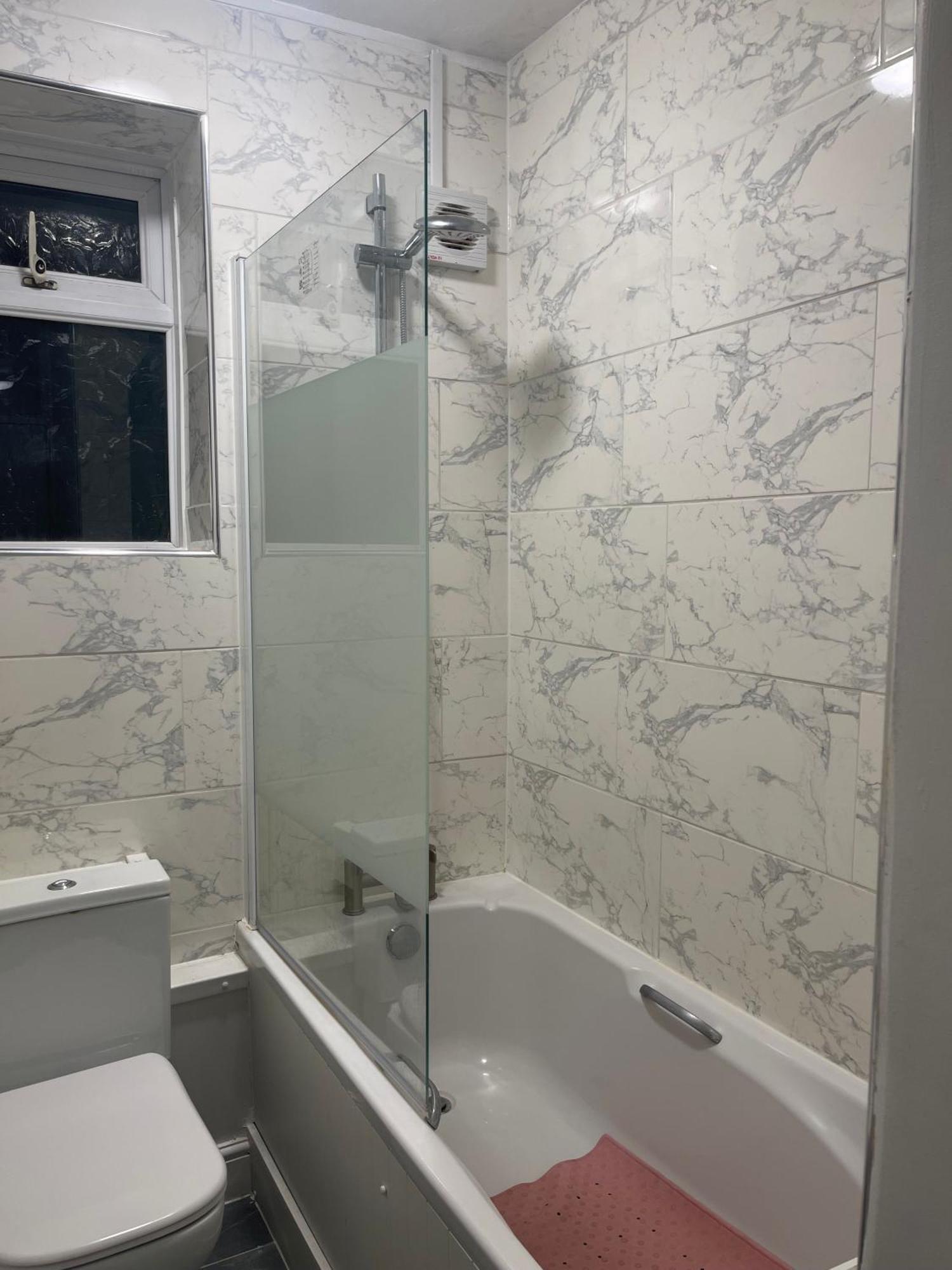 Apartment Newly Decorated 2 Bedroom Flat In South East London