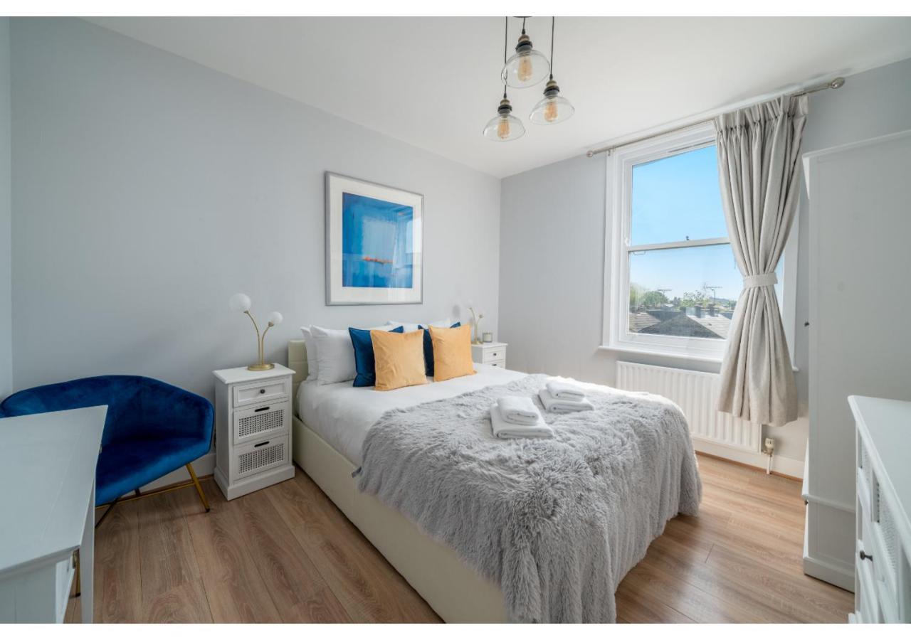 Joivy Splendid Townhouse Flat With Backyard Apartment *