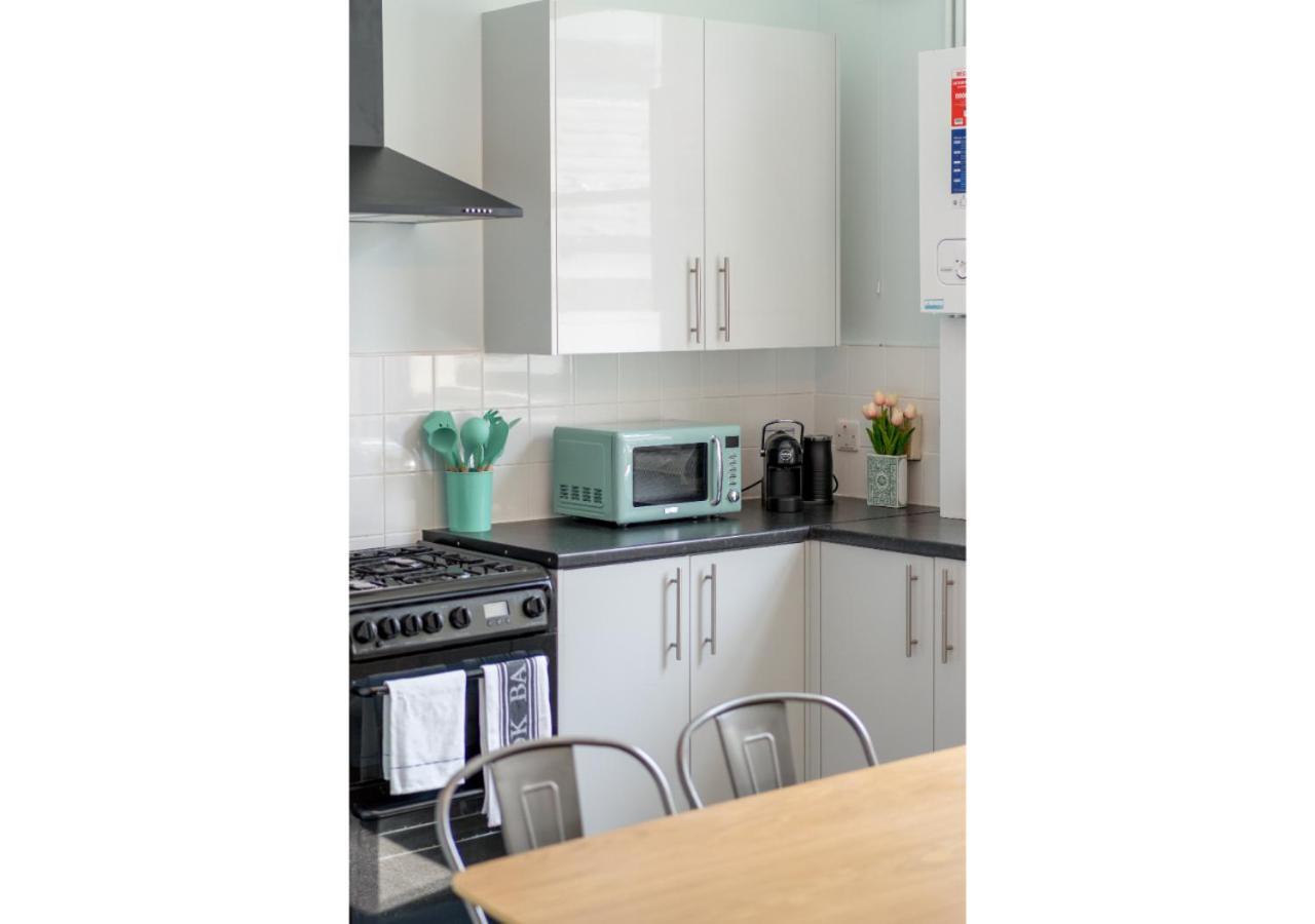 Joivy Splendid Townhouse Flat With Backyard Apartment London