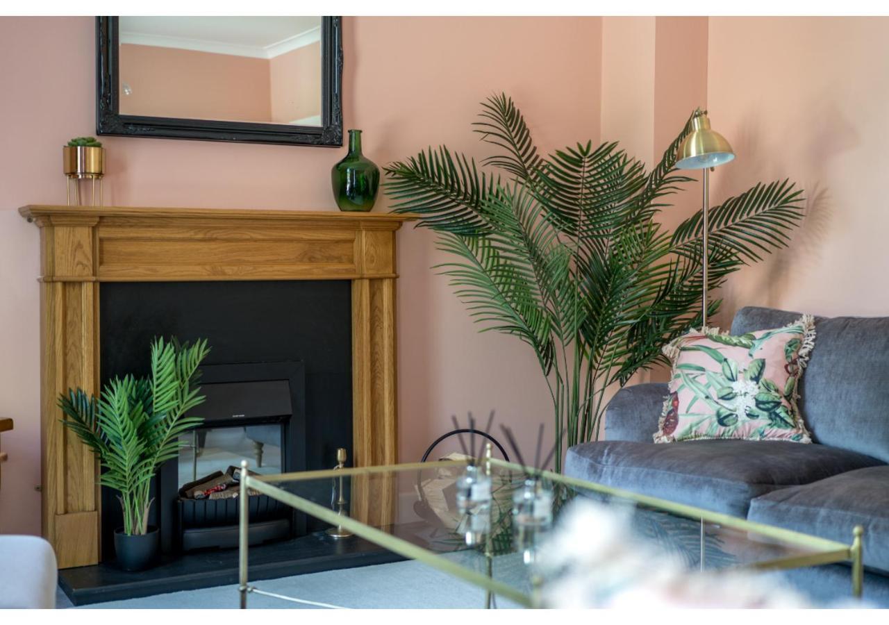 Joivy Splendid Townhouse Flat With Backyard Apartment London