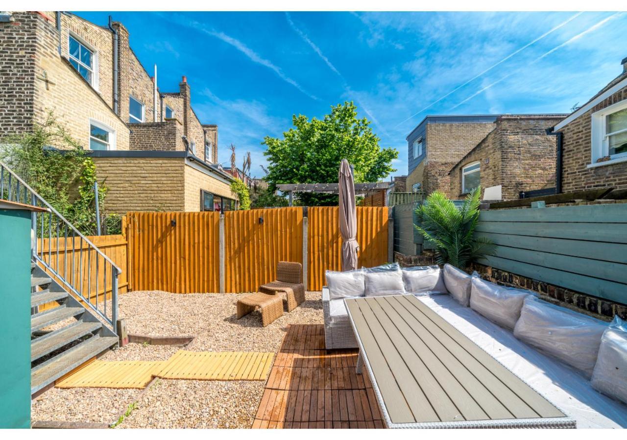 Apartment Joivy Splendid Townhouse Flat With Backyard *