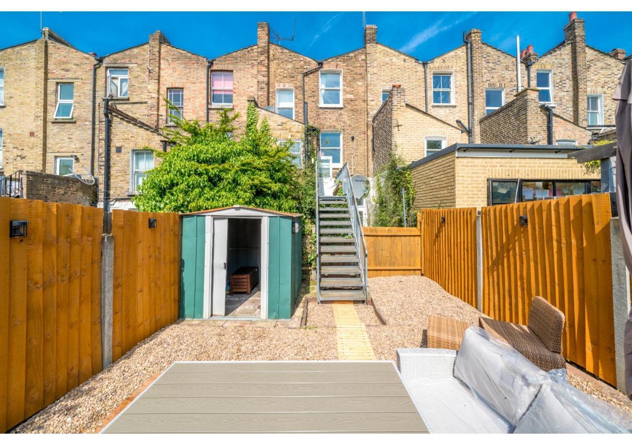 Joivy Splendid Townhouse Flat With Backyard Apartment *