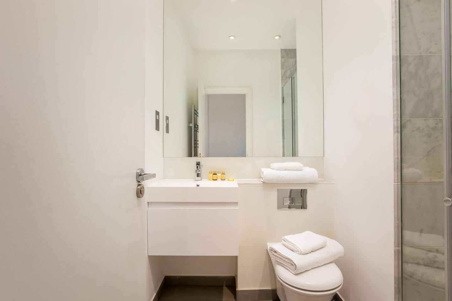 Apartamento Stylish 2br In West Kensington , 4 Guests *