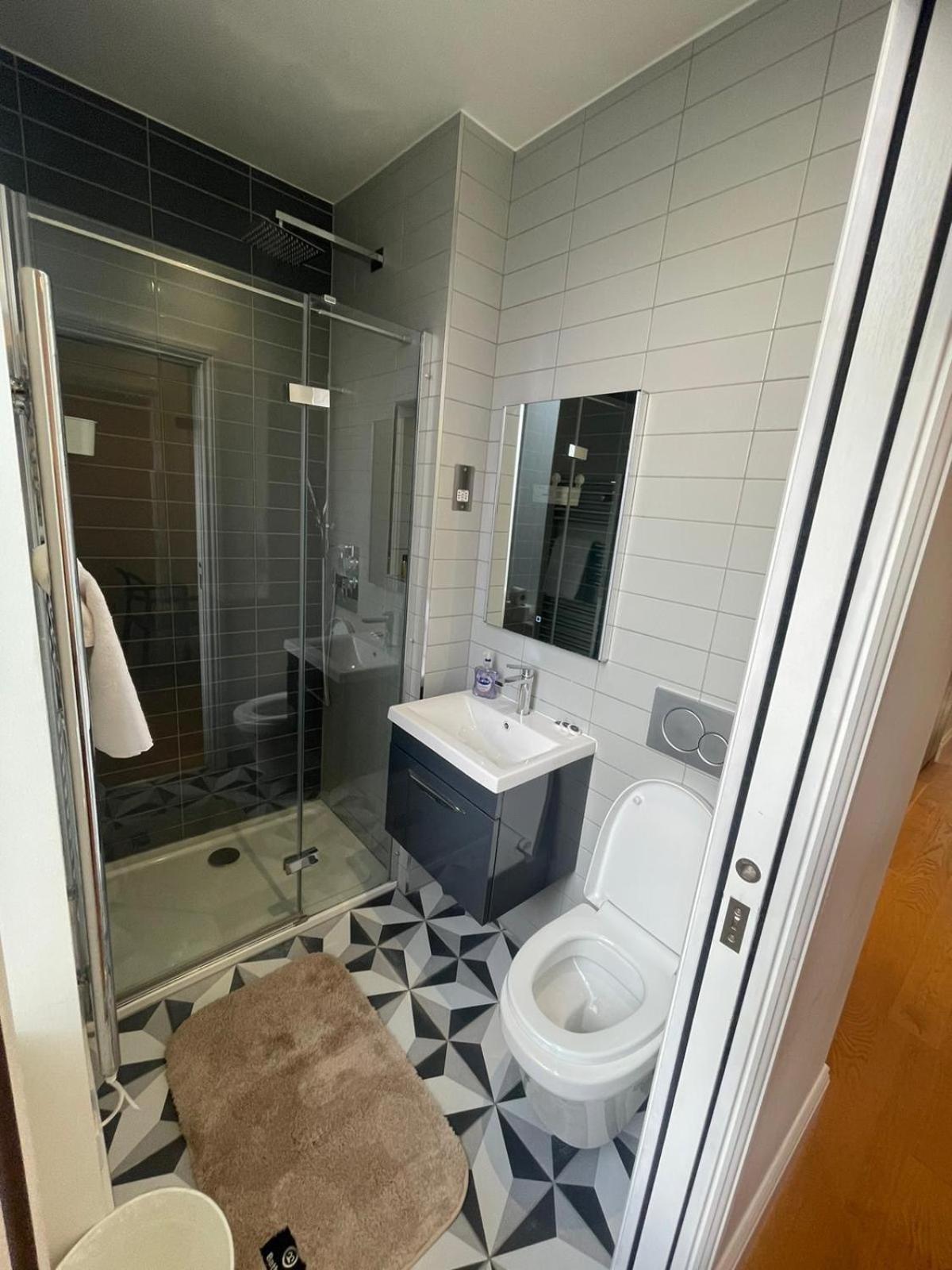 The Chapter- Knightsbridge Apartment London
