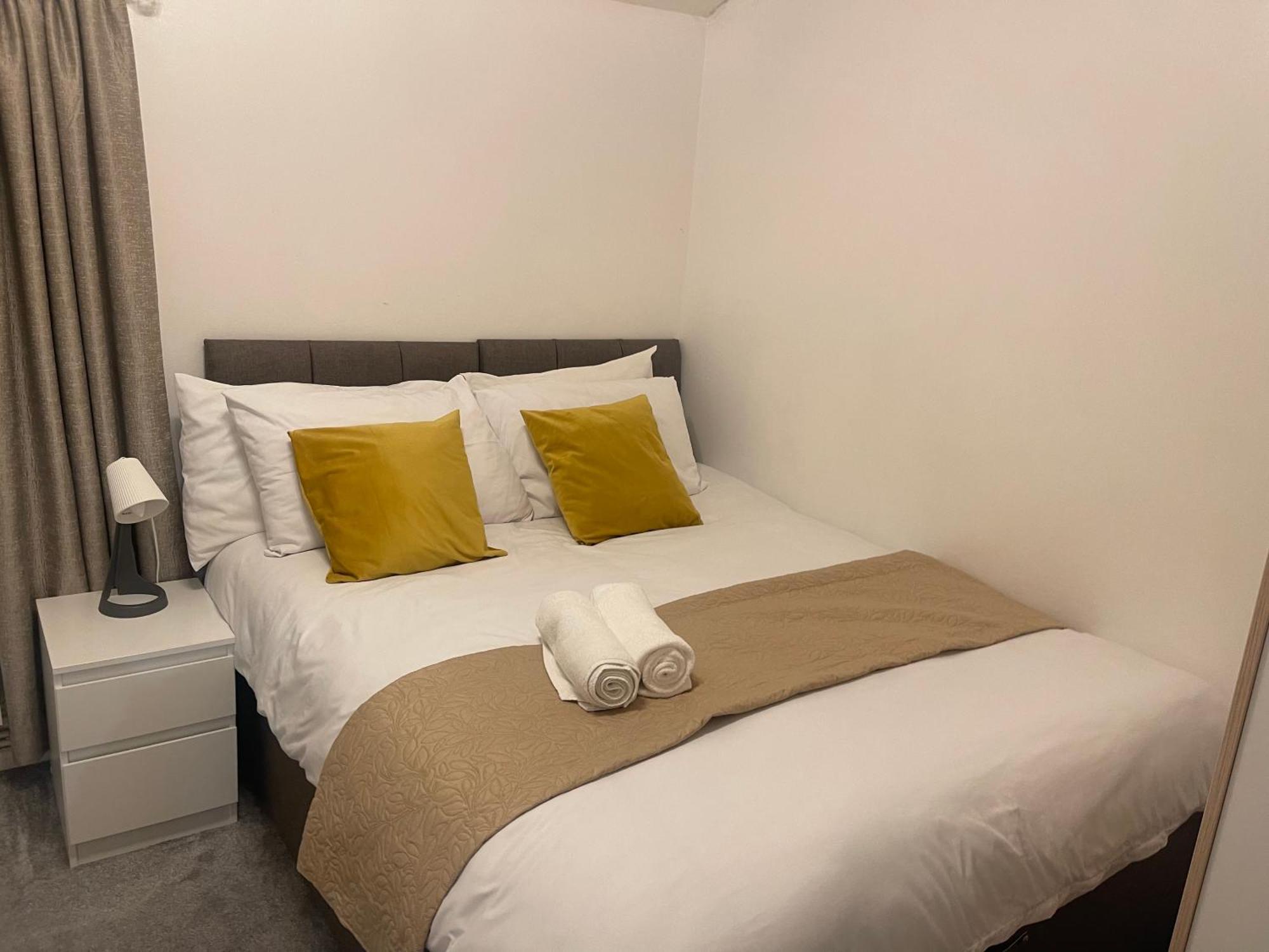 Tooting - Cosy 2 Bedroom House With Garden, 5 Mins Walk To Tube Station Londen