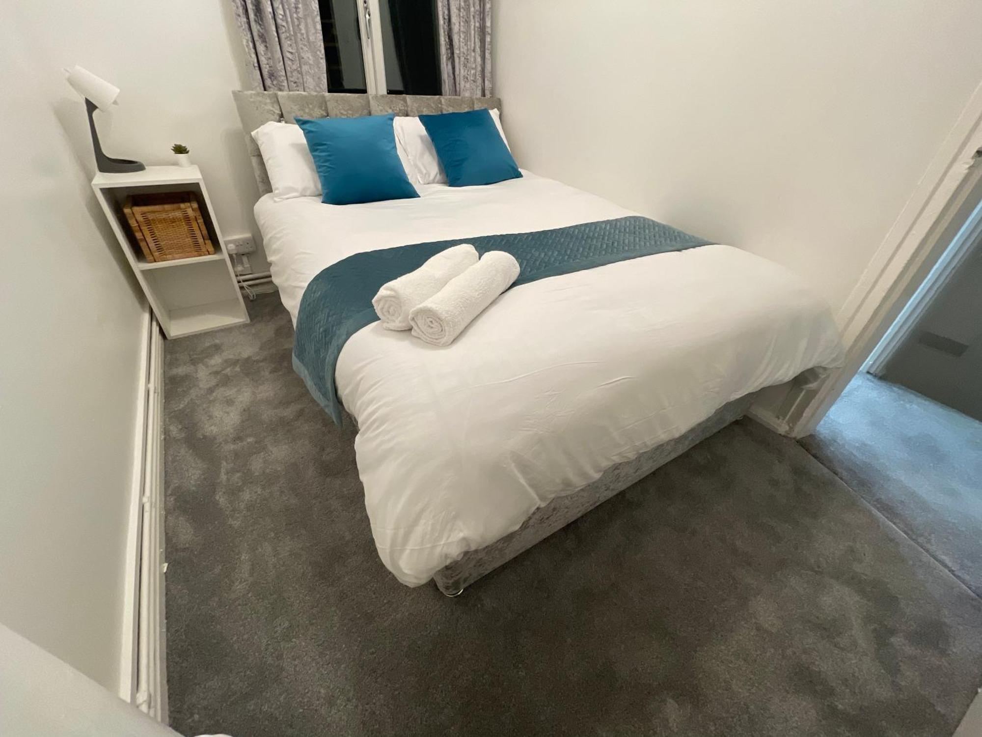 Vakantiehuis Tooting - Cosy 2 Bedroom House With Garden, 5 Mins Walk To Tube Station *