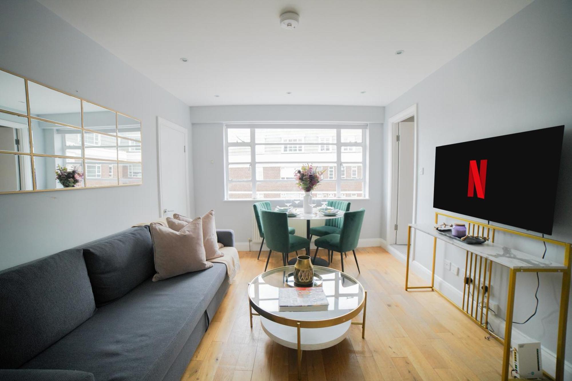 Apartment Art-deco In Very Popular Chelsea Area London
