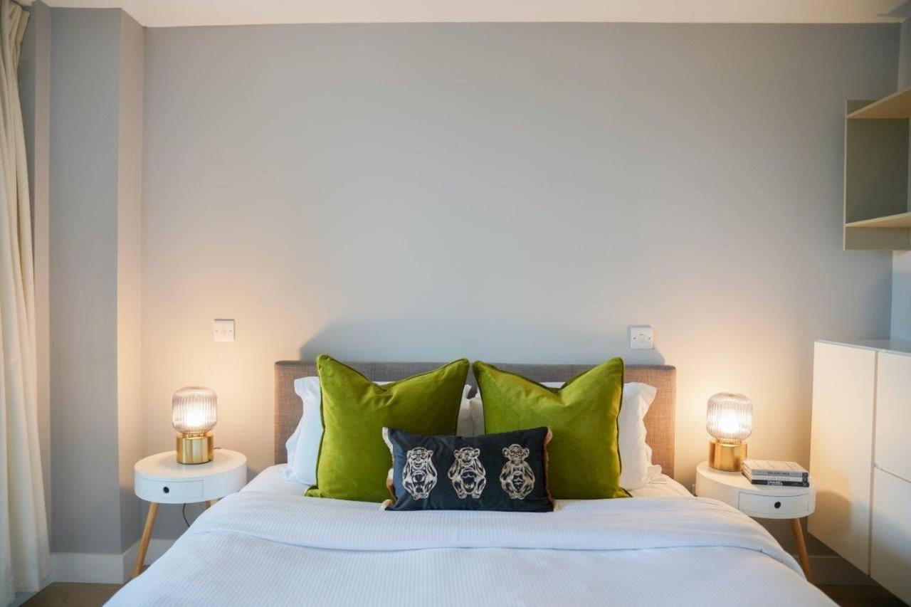 A Superb In South Kensington's *