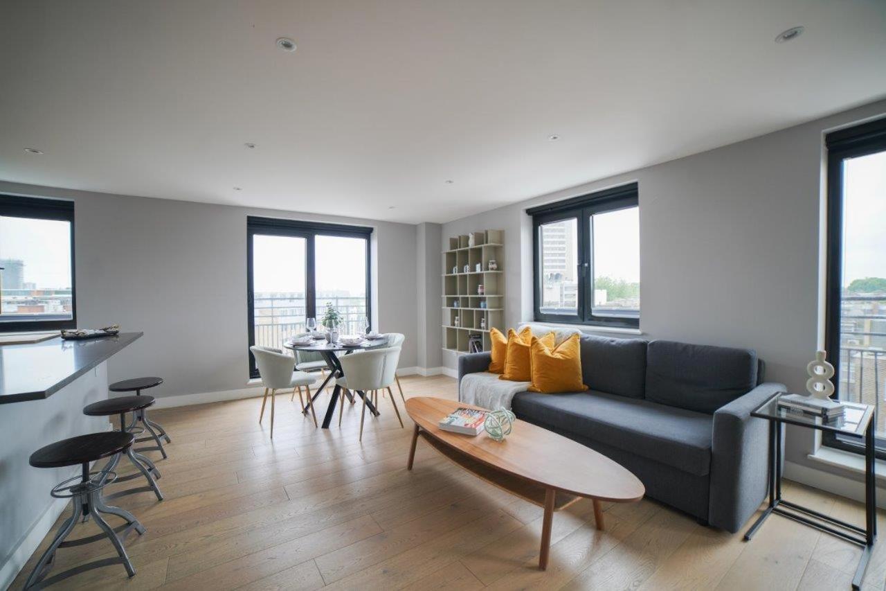 A Superb In South Kensington's *