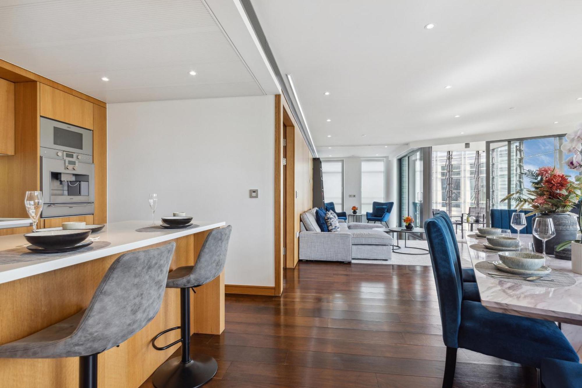 Apartment 3bed 3bath With 2xbalconies In