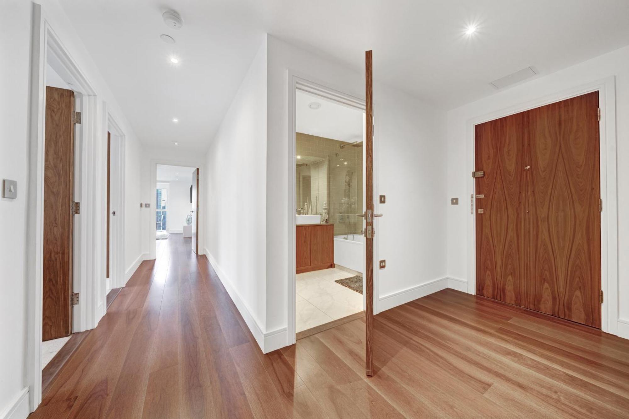 Apartment Modern Two Bed Serviced In Canary Wharf - Perfect For Long Stay, Business, Leisure And Relocations *