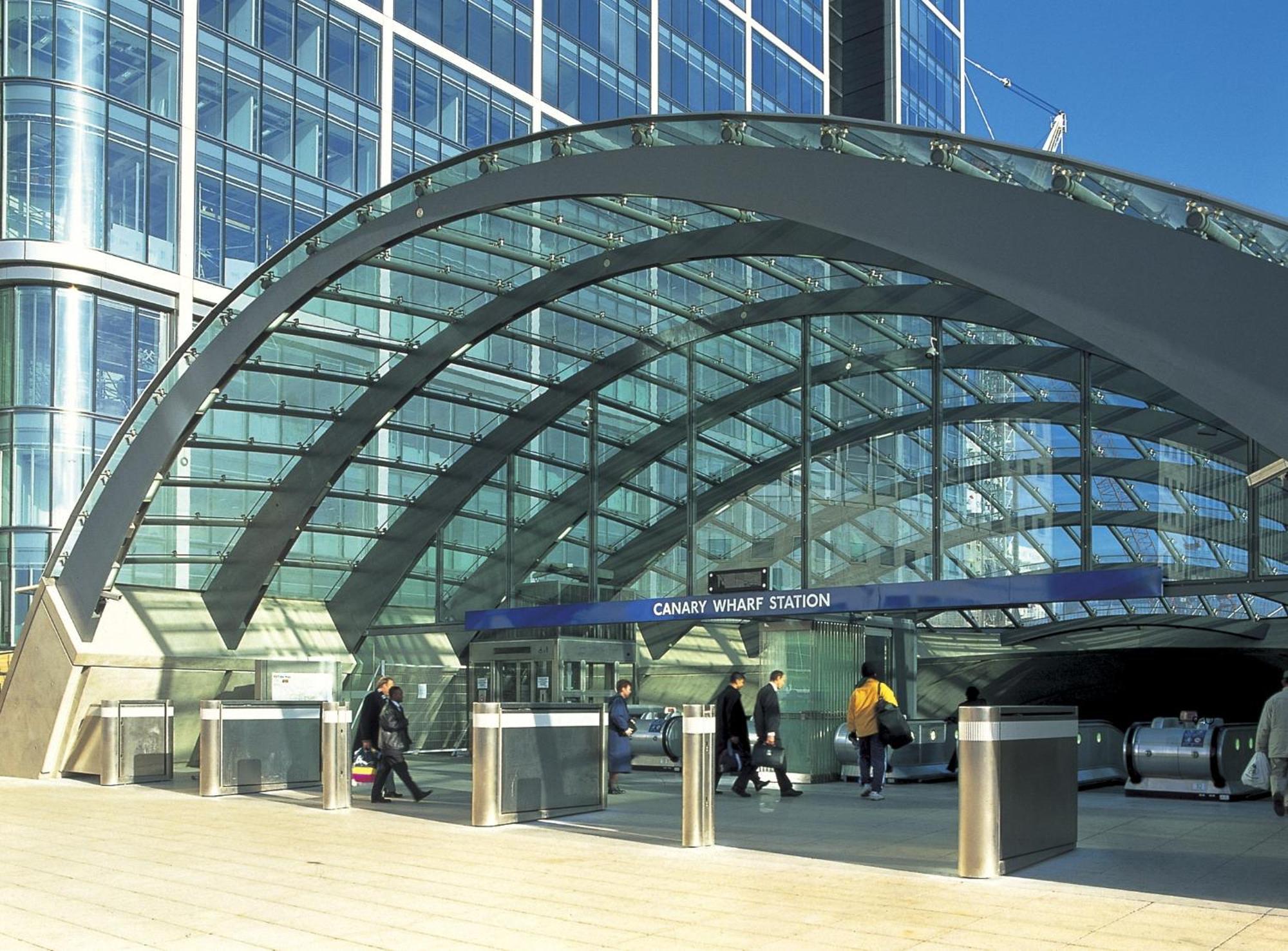 Apartment Modern Two Bed Serviced In Canary Wharf - Perfect For Long Stay, Business, Leisure And Relocations