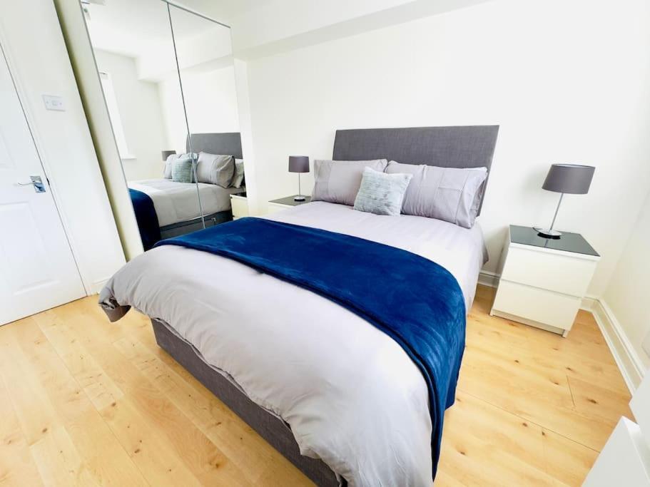 Thames View In Appartement Londen