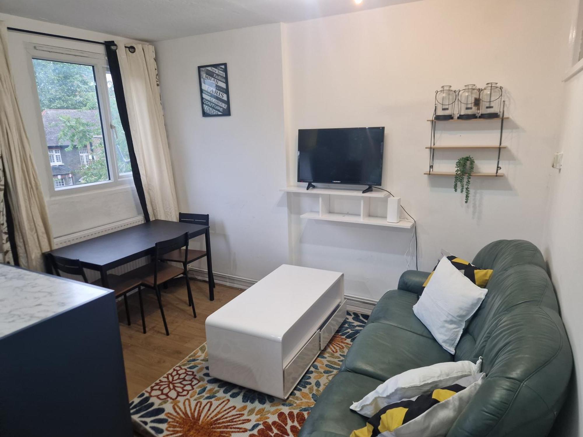 A Lovely Two Bedrooms Flat Londres