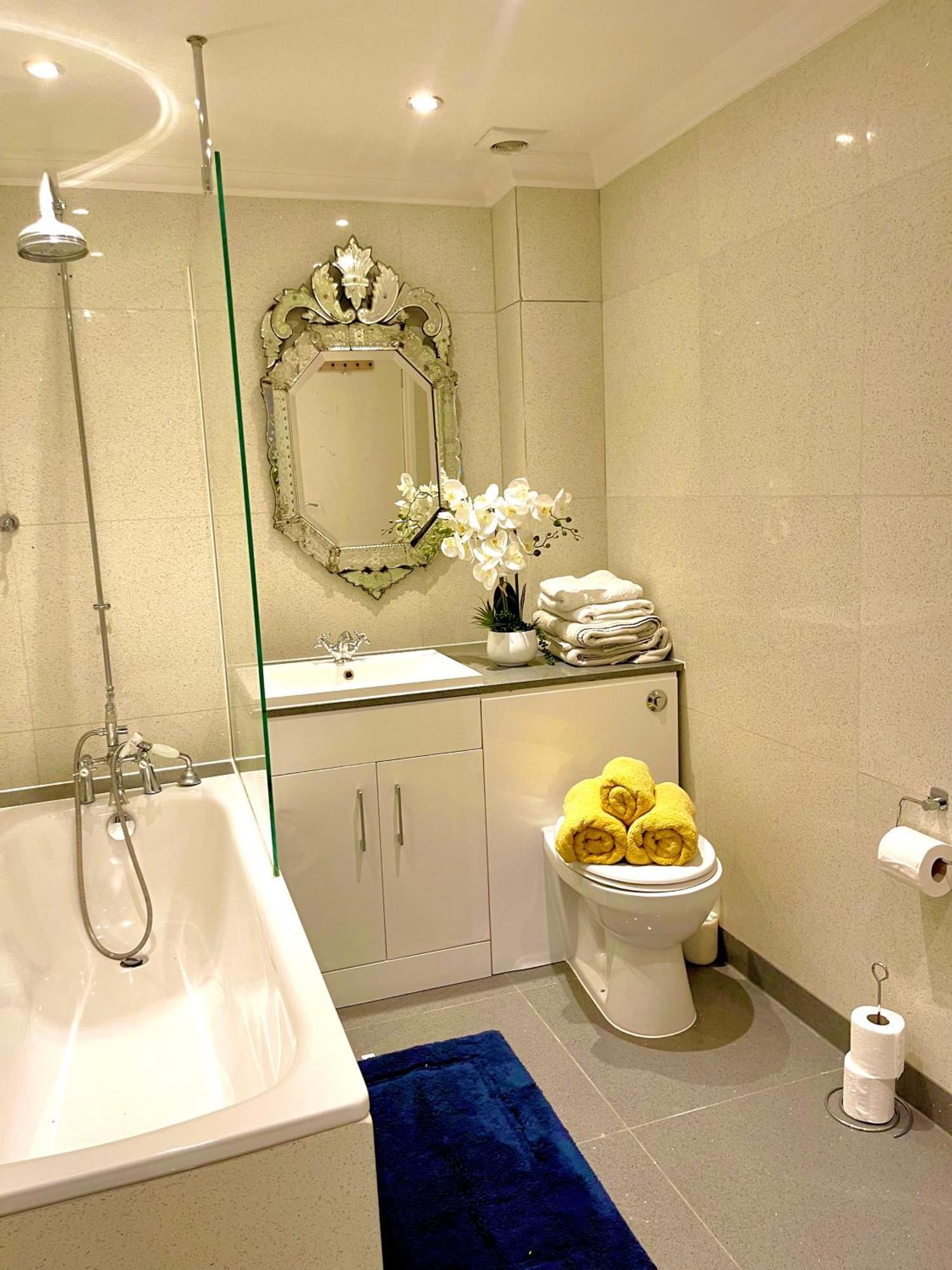 Private 1 Bed Flat In Chelsea Apartment *
