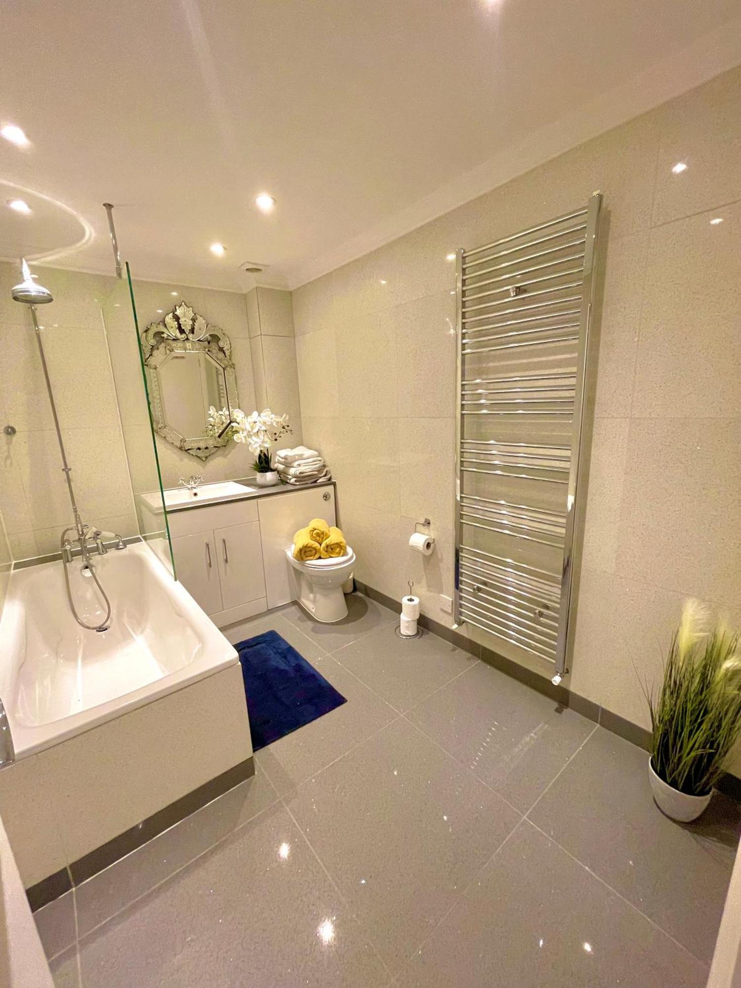 Private 1 Bed Flat In Chelsea Apartment *