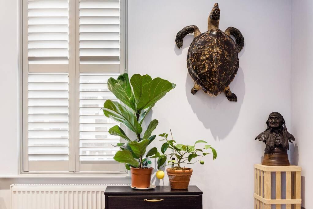Luxurious & Modern 2 Bedroom Notting Hill Townhouse Appartement