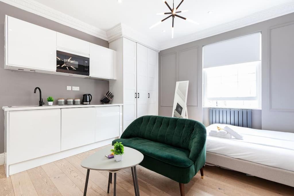 Paddington Apartment *