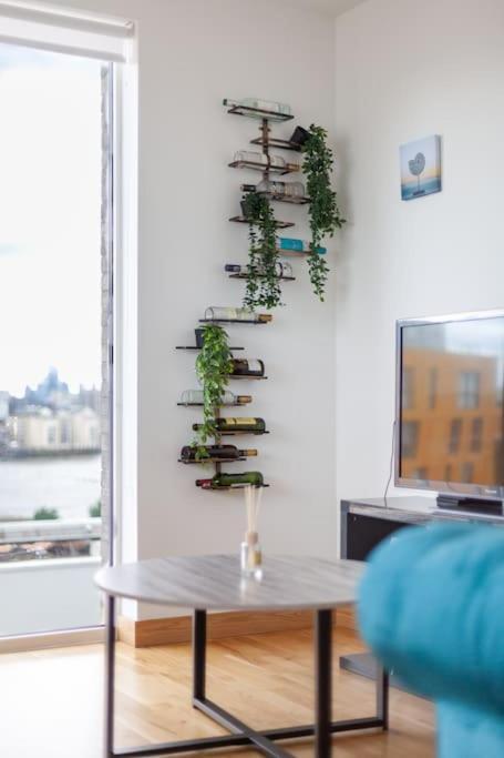Apartment Modern 1-bed With Panoramic View In