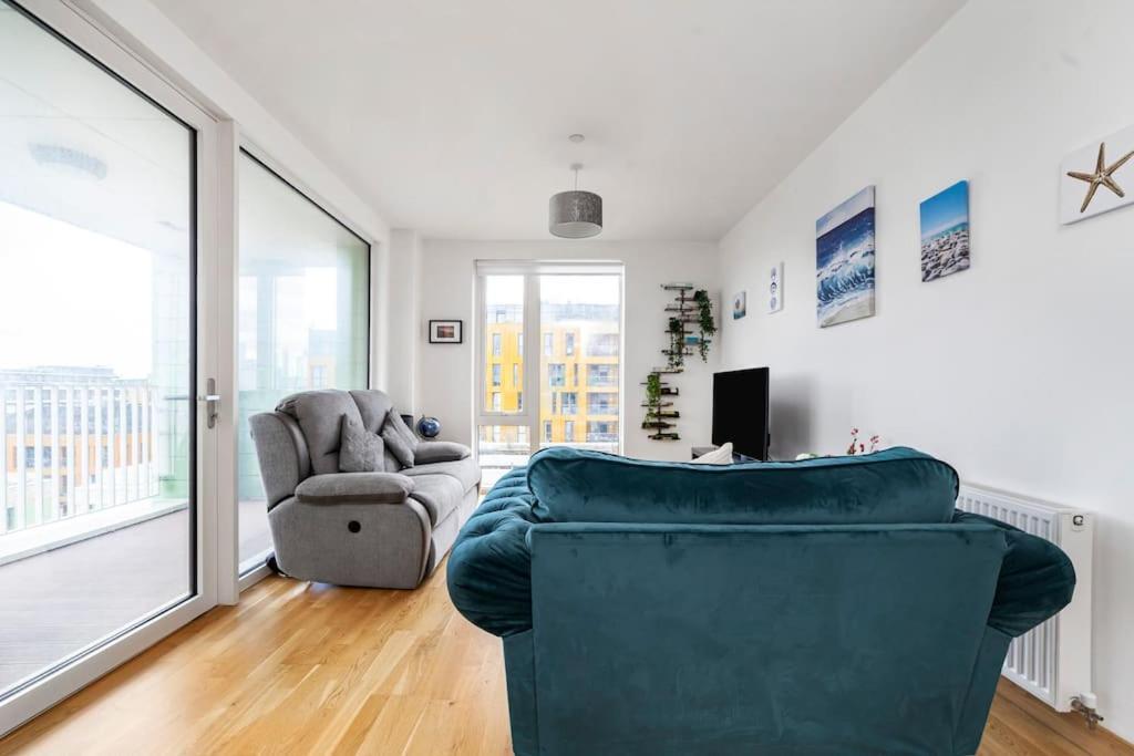Modern 1-bed With Panoramic View In London