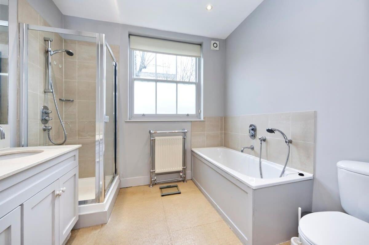 Long Discount Large Bright First-floor Flat * London