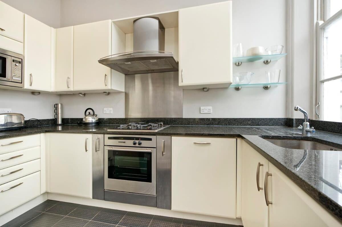 Long Discount Large Bright First-floor Flat London
