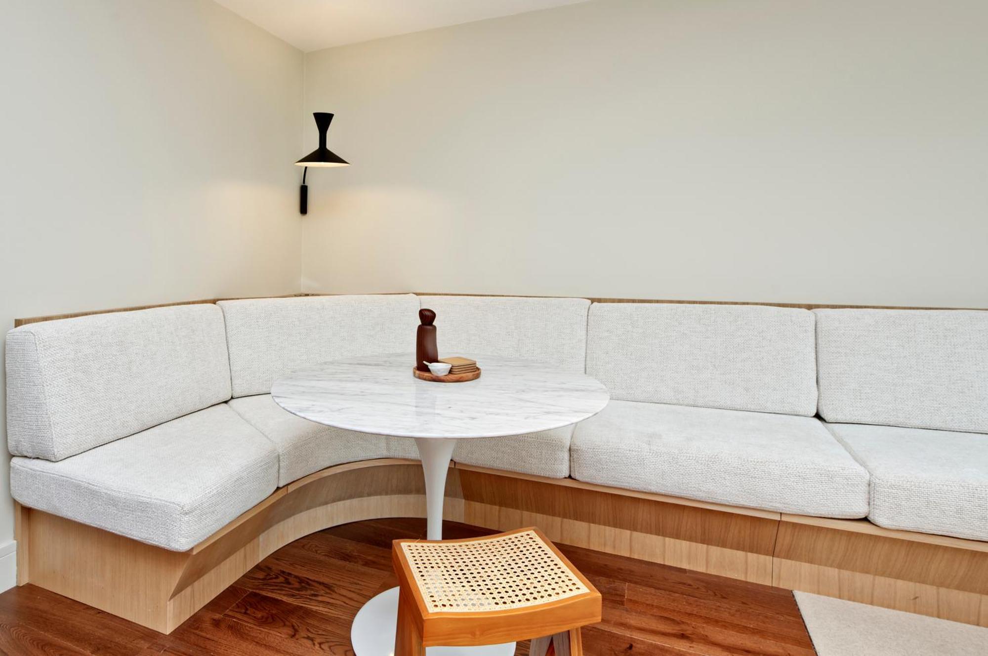 Luxury Designer Flat In Putney By Underthedoormat *