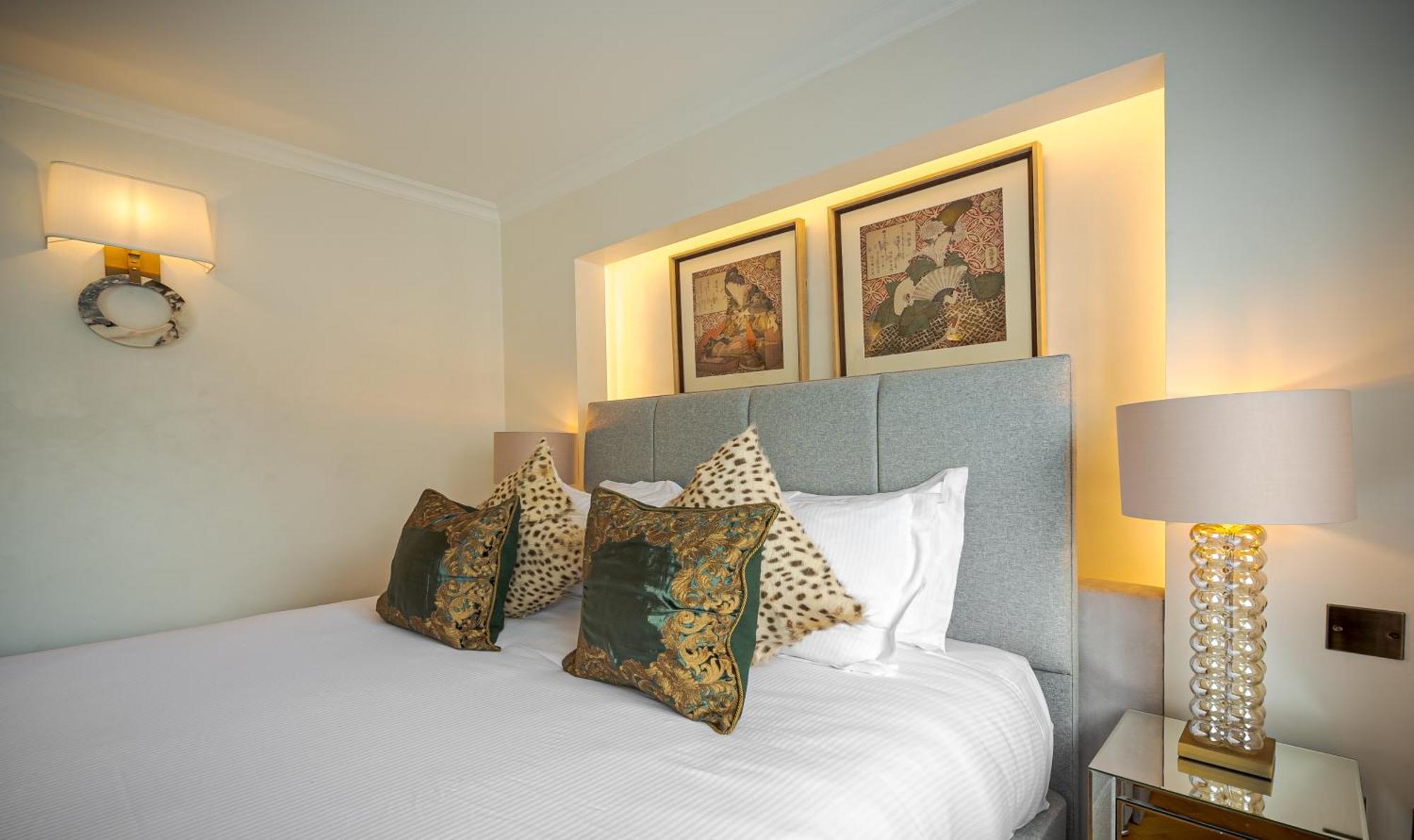 Charming 2 Bed Flat In Knightsbridge London Balcony View Of Harrods Appartement Londen