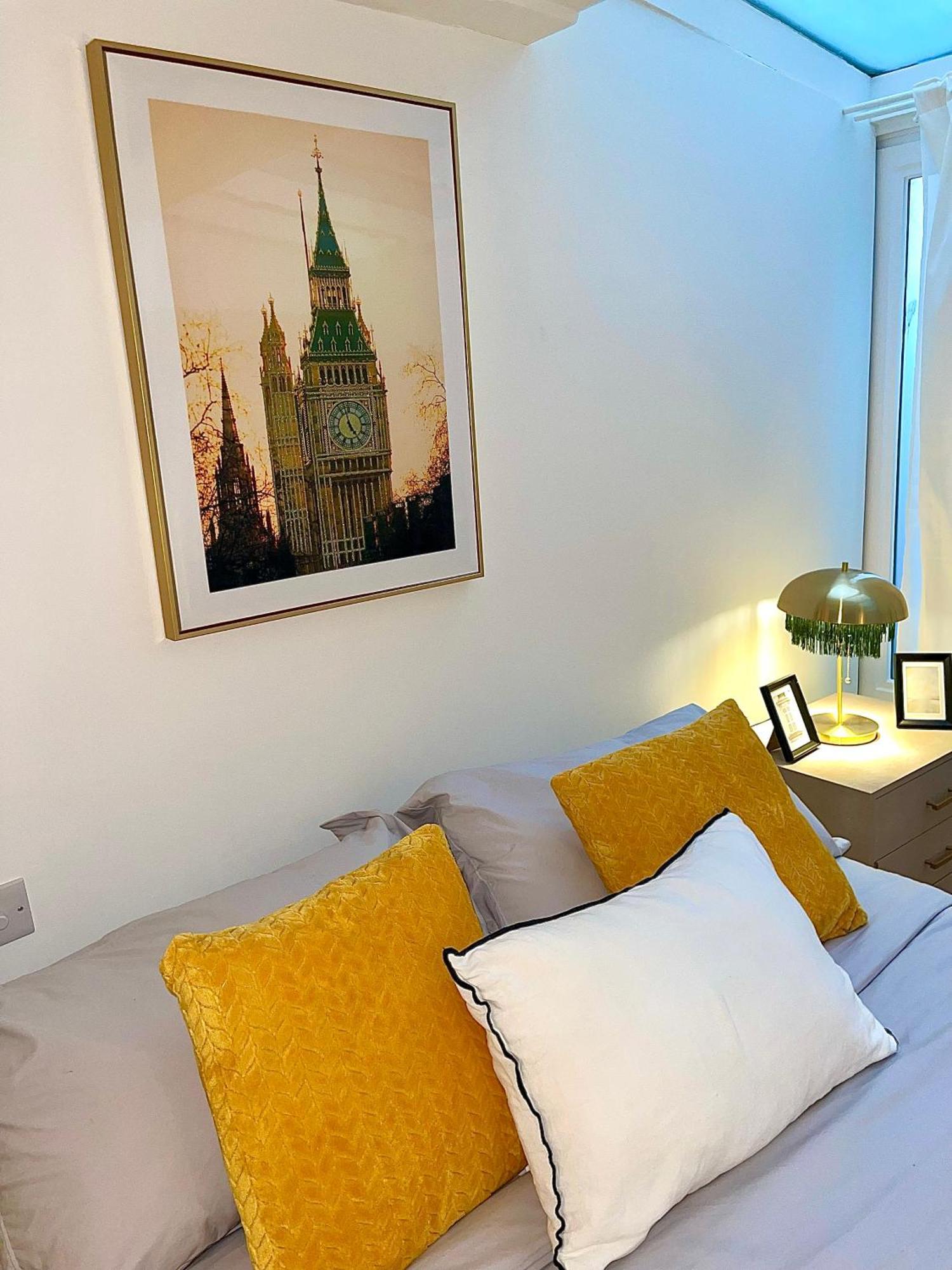 Modern 2 Beds Flat In Chelsea London