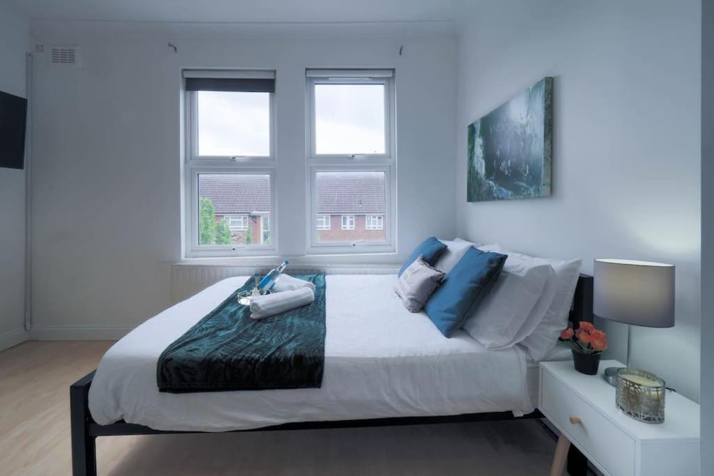 S5 Full In Kilburn With Kitchen Zone 2 Apartment *