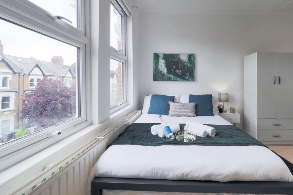 S5 Full In Kilburn With Kitchen Zone 2 London
