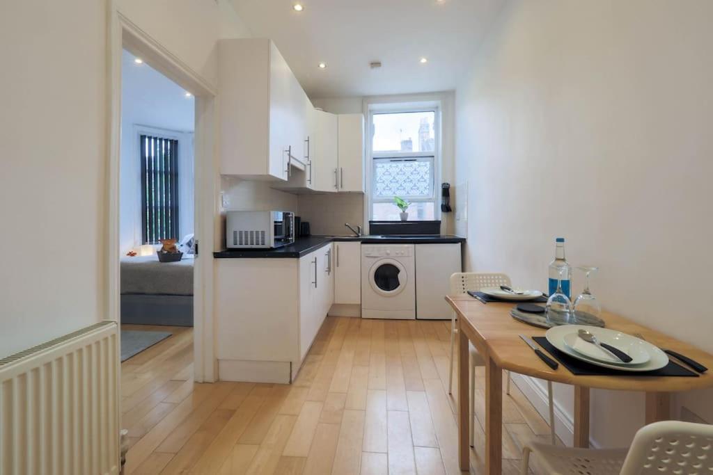 Apartment S3 Full In Kilburn With Kitchen Zone 2 London