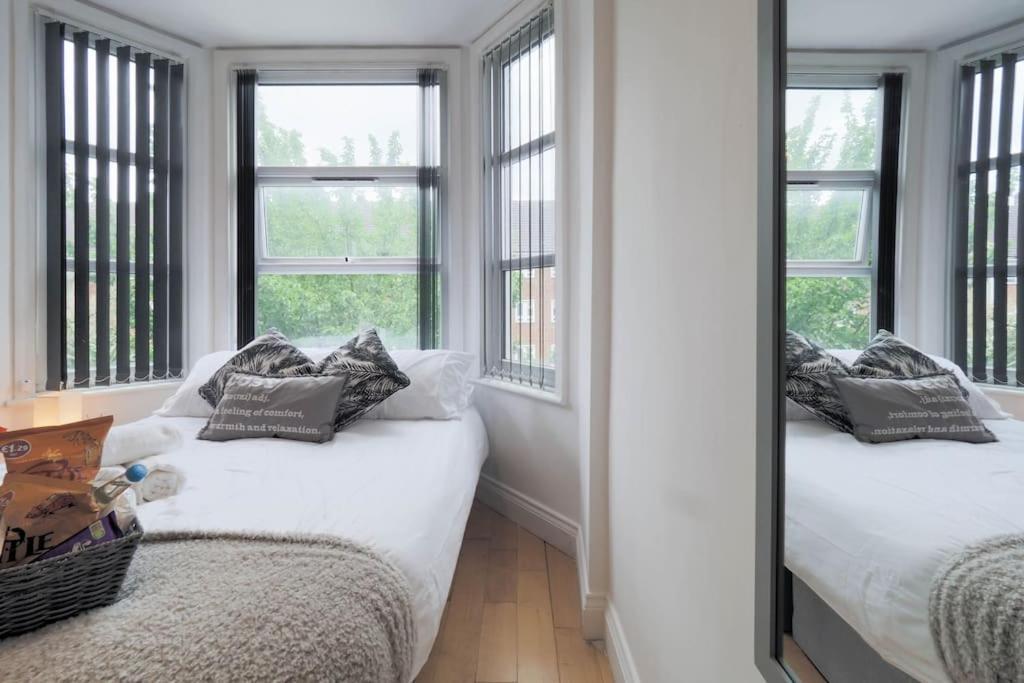 S3 Full In Kilburn With Kitchen Zone 2 Apartment