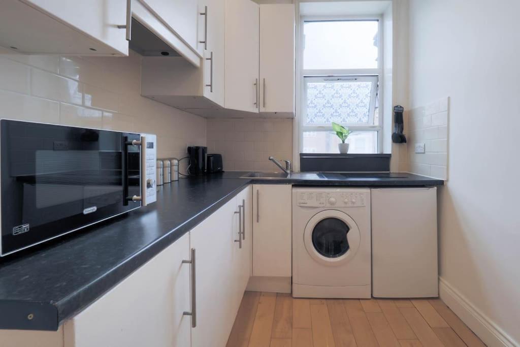 S3 Full In Kilburn With Kitchen Zone 2 * London