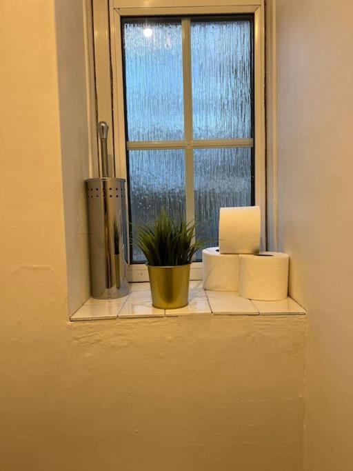 Entire 2 Bed Flat In