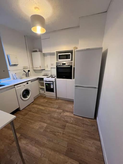 Leilighet Entire 2 Bed Flat In London