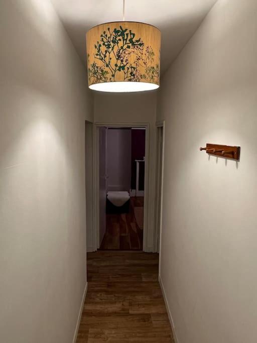 Entire 2 Bed Flat In Leilighet London