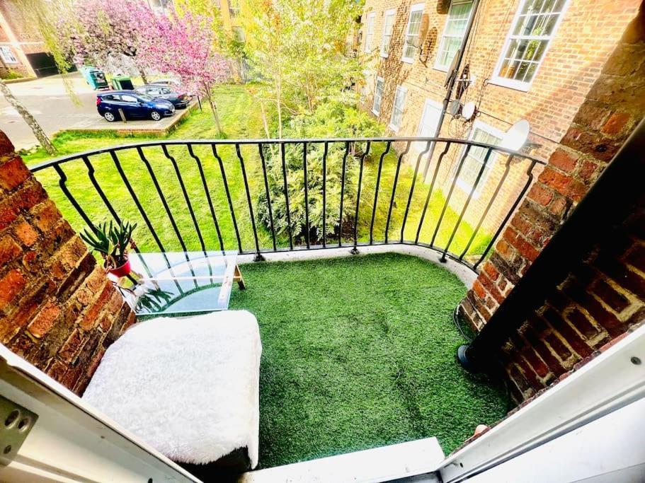 Entire 2 Bed Flat In Leilighet *