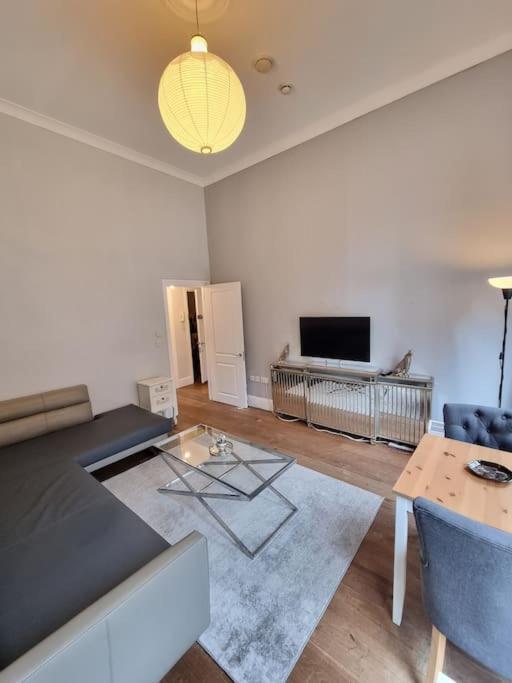 Apartment Earls Ct With Terrace *