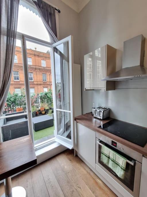 Earls Ct With Terrace London
