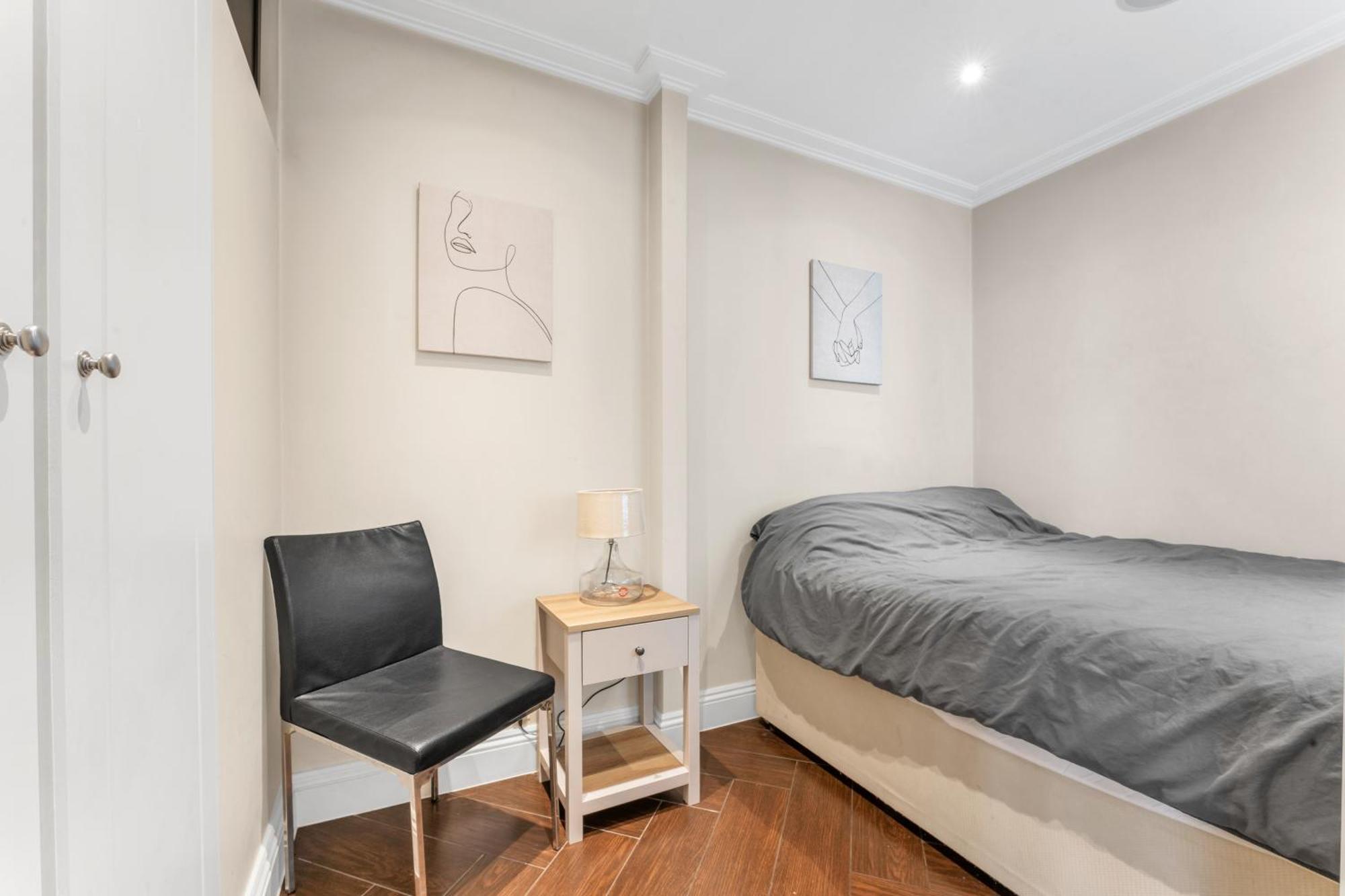 3-bed Grand Triplex In Westminster Appartement Londen