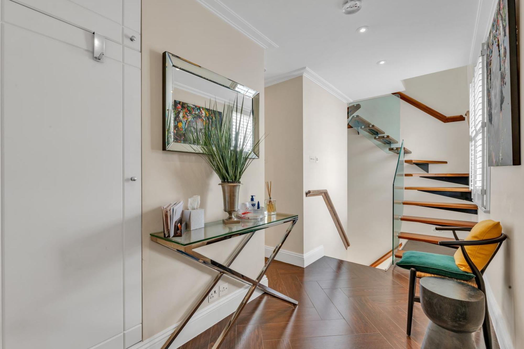 3-bed Grand Triplex In Westminster Appartement Londen