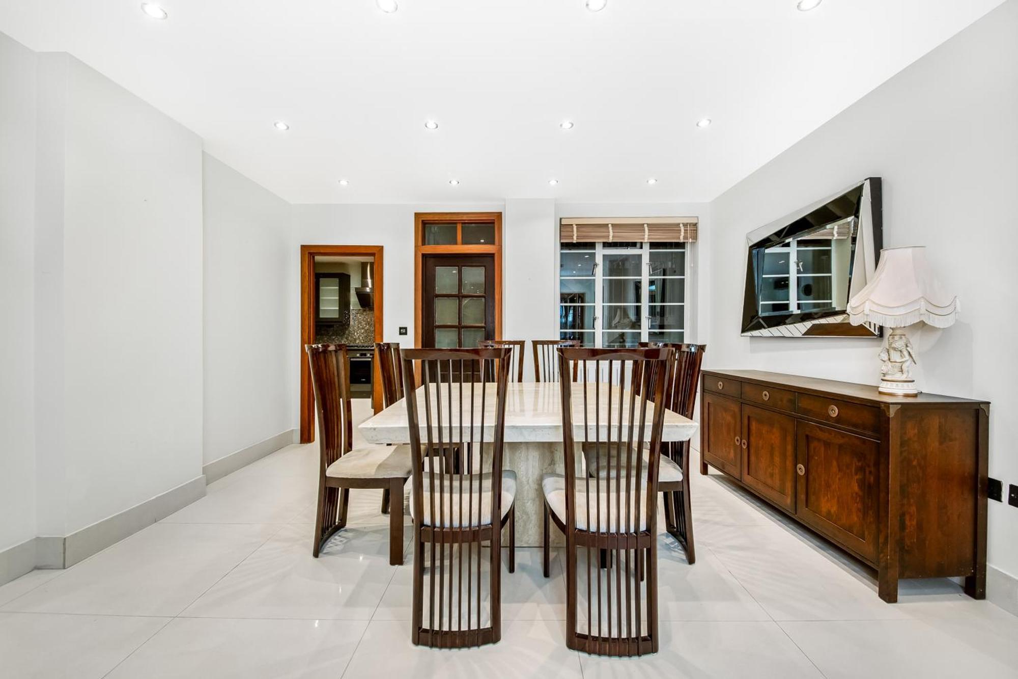 Elegance By The Park Appartement *