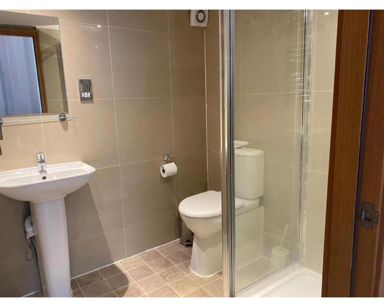 Apartment Fg1- Ground Flr Flat Good For 4- Near Hyde Park *