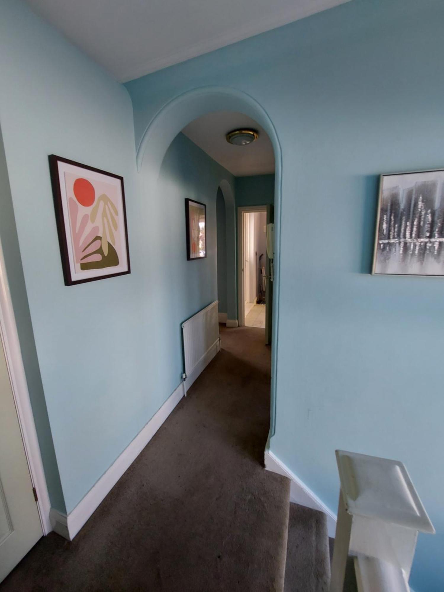 Large 4 Bedrooms Golders Londres